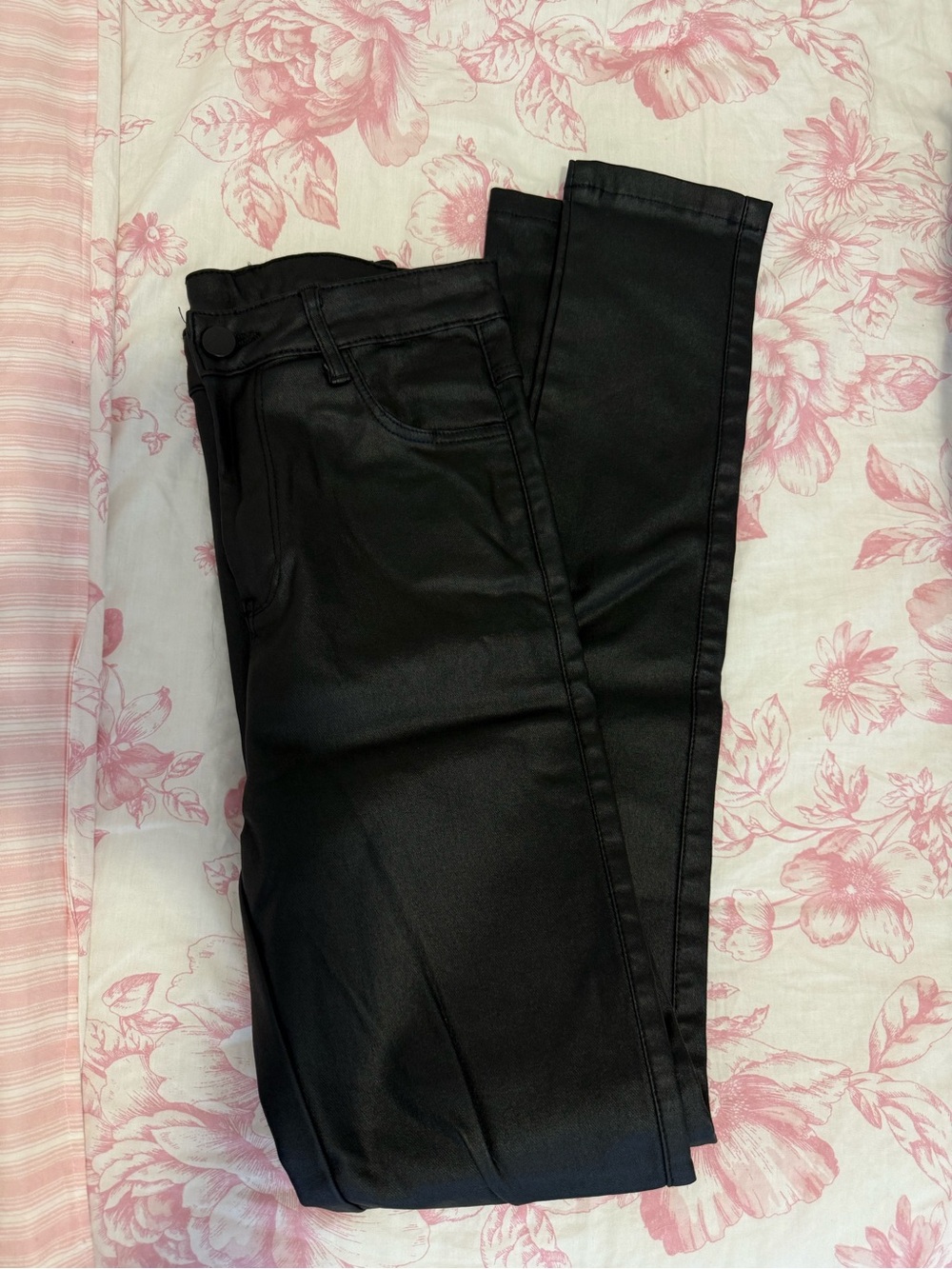 Women's Black Skinny Jeans with Stretch - Sleek Slim Fit
